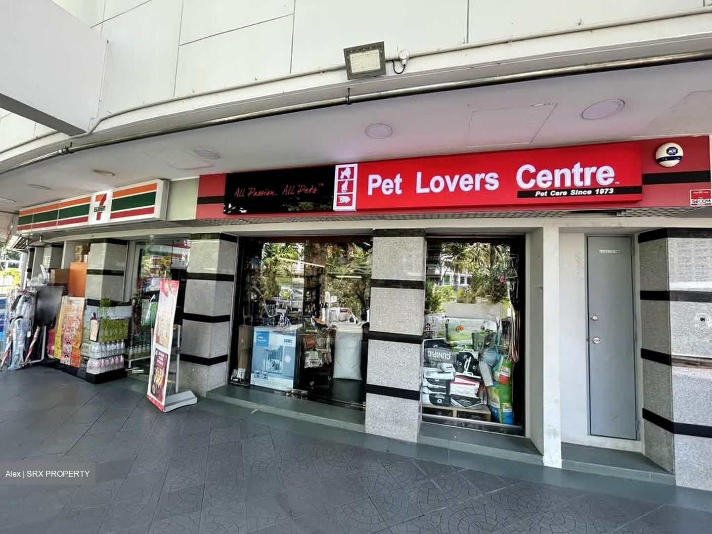 Elias Mall (D18), Shop House #554722831